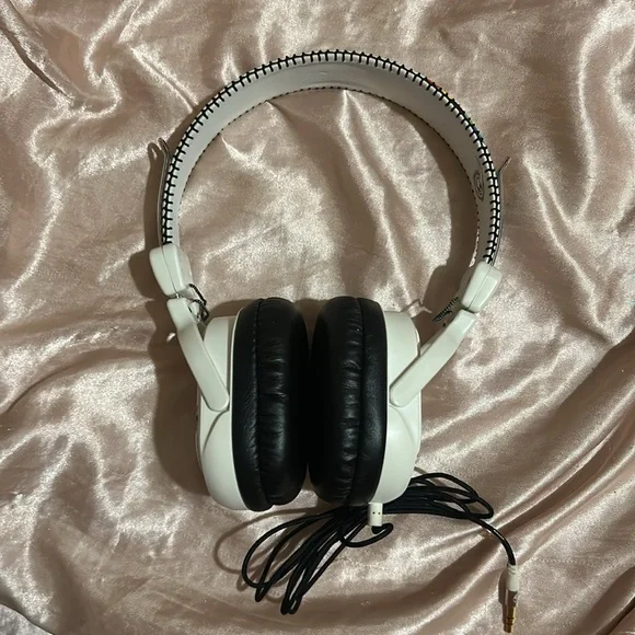Skullcandy Agent Over-Ear Headphones (Like New) - Picture 2 of 11